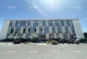 Location bureaux Marseille 16 - Proche transports en commun