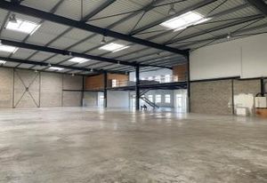Location local d'activité Saint-Denis - Proche Pierrefitte-sur-Seine
