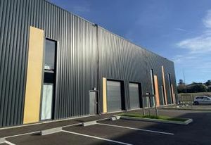 Local d'activité à louer Villefontaine - Proximité A43