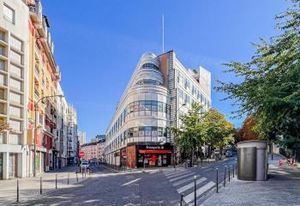 Location bureaux Paris 20 - Proche transports et parkings
