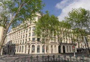 Location bureaux Paris 8 - Proximité Gare Saint-Lazare et Square Louis XVI