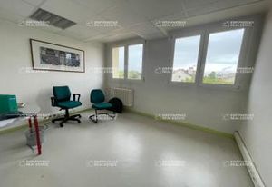 Location bureaux Maizières-lès-Metz - Proche stationnement et garages