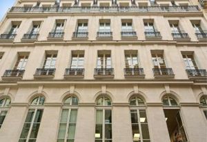 Bureaux à louer Paris 9 - Grand balcon filant