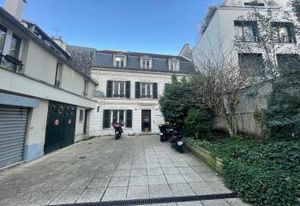 Location bureaux Paris 17 - Hôtel particulier avec cour et terrasses
