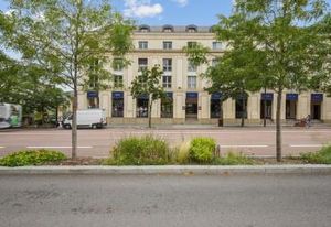 Location bureaux Versailles - Proche Mairie et Château