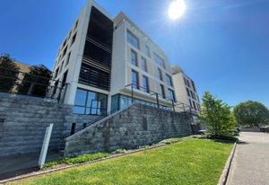 Location bureaux Lyon 4 - Proche transports et commodités