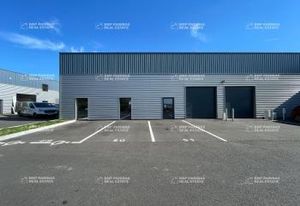 Cellules neuves à vendre Bassens - Proximité zone portuaire et A10