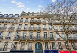 Location bureaux Paris 8 - Proche métro et gare Saint-Lazare