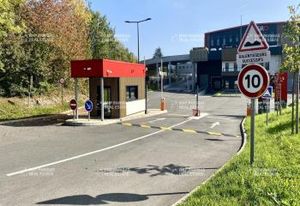 Location cellule d'activité Elancourt - Proche autoroutes