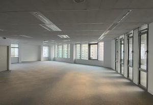 Location bureaux Marseille 2 - Quartier Euroméditerranée Joliette - Métro, Tramway