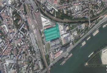 Location activité/entrepôt - 19081 m²