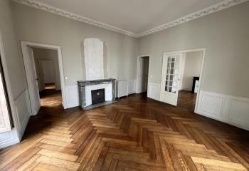 Location bureaux Nantes centre-ville - Proche transports en commun