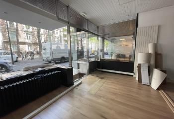 Local commercial à louer Nantes - Rue passante