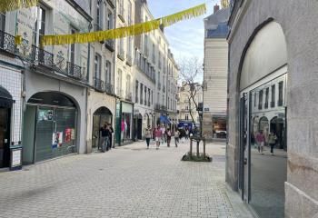 Local commercial à louer Nantes centre - Grande vitrine