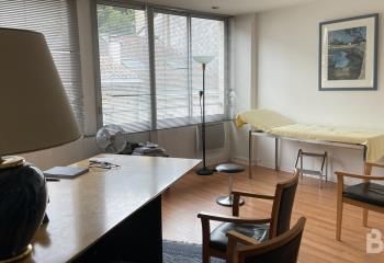 Vente bureaux Bordeaux centre, proche Parc Rivière, bus 29 et 6