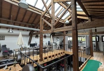 Vente bureaux Bordeaux Chartrons, proche tram et bus, immeuble indépendant