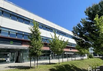 Bureaux à louer à Pessac, proche tramway et bus, dans l'ensemble tertiaire ENORA PARK