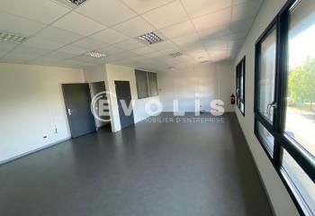 Location bureaux Dury - Proche Amiens, autoroutes A1, A16, A29 et SNCF