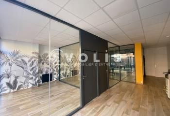 Location bureaux Amiens - Proche autoroutes A1, A16, A29 et gare SNCF