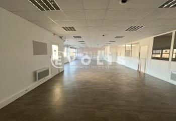 Location bureaux Dury - Secteur Sud Amiens - Proche de nombreuses places de stationnement