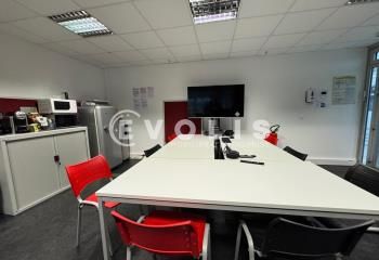 Location bureaux Boves - Proche Amiens, autoroutes A1, A16, A29 et SNCF