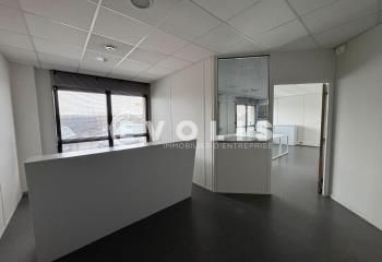 Location bureaux Amiens - Proche autoroutes A1, A16 et A29