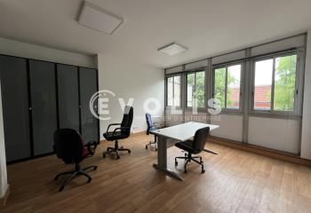 Bureaux à louer Saint-Maur-des-Fossés - Proximité RER A et bus