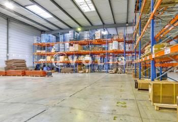 Location entrepôt Saint-Thibault-des-Vignes - Accès A4 et A104