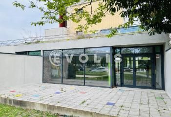 Local commercial à vendre Champs-sur-Marne - Proche RER A et Grand Paris Express