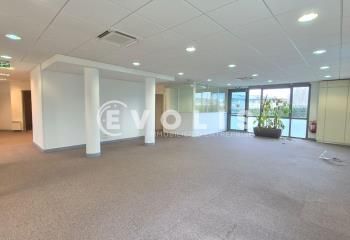 Location bureaux Magny-le-Hongre - Proche A4, RER A et aéroport Roissy