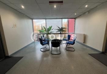 Location bureaux Croissy-Beaubourg - Proche autoroutes A4 et A104