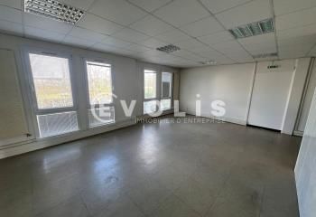 Bureaux à louer Savigny-le-Temple - Proche RER D et A5