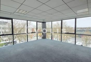 Vente bureaux Chelles face gare RER E et bus
