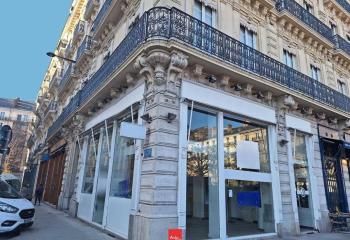 Local commercial à louer Grenoble hyper centre - Victor Hugo