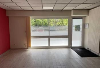 Bureaux à louer Grenoble - Proche transports en commun et grands axes