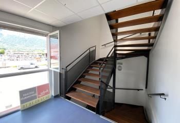 Location bureaux Crolles - Proche autoroute A41 et bus