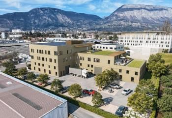 Locaux d'activités/bureaux/labos à vendre Saint-Martin-d'Hères - Proximité tram et autoroute