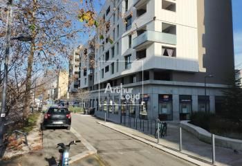 Location local commercial neuf Grenoble centre - Quartier dynamique