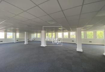 Location bureaux Grenoble Le Trident - Tramway et bus au pied