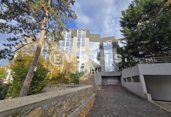 Location bureaux Orsay - Proche RER et Bus