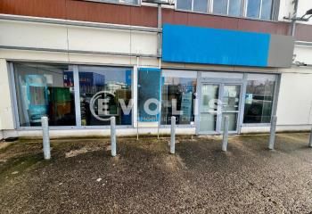 Location local commercial à Ormoy (91) - Axe passant