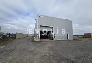 Location local d'activité Égly - Accès double porte sectionnelle