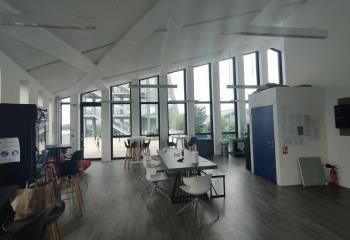 Bureaux à louer Bordeaux Bassins à Flot - Proche Tram et Bus