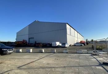 Local d'activité à louer Bassens - Proximité A10 sortie 42