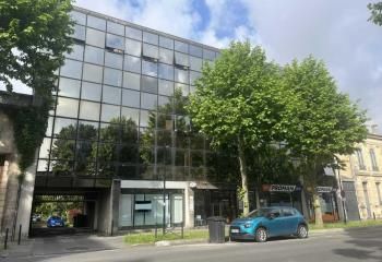 Location bureaux Bordeaux - Proche Tram Grand Parc et Bus Galerie Tatry