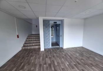 Location bureaux Artigues-près-Bordeaux - Proche bus et rocade