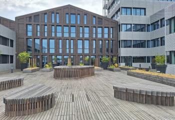 Location bureaux Bordeaux - Bassin à flot - Proche tramway et autoroute