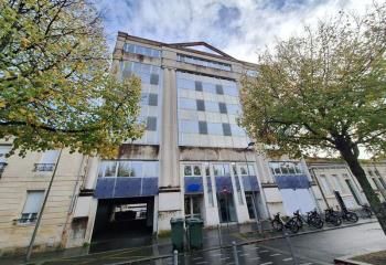 Location bureaux Bordeaux Gaviniès - Tram A et bus à proximité