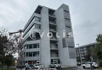 Location bureaux neufs Bruges - Tram et bus à proximité