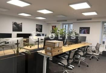 Bureaux à louer Bordeaux - Proche transports en commun